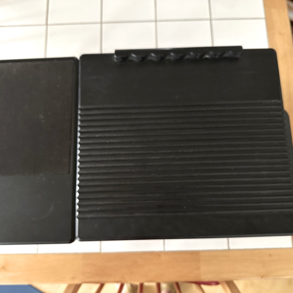 Desktop computer table stand- inbed tray